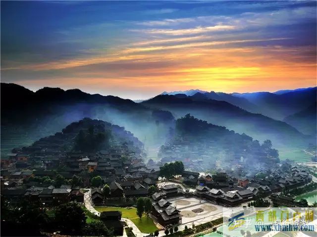推荐贵州旅游十大景点,贵州最值得去的10个景点(图1)