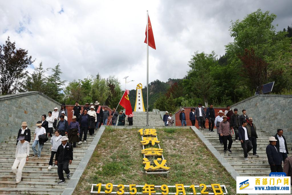 甘肃迭部：红色旅游热(图1)