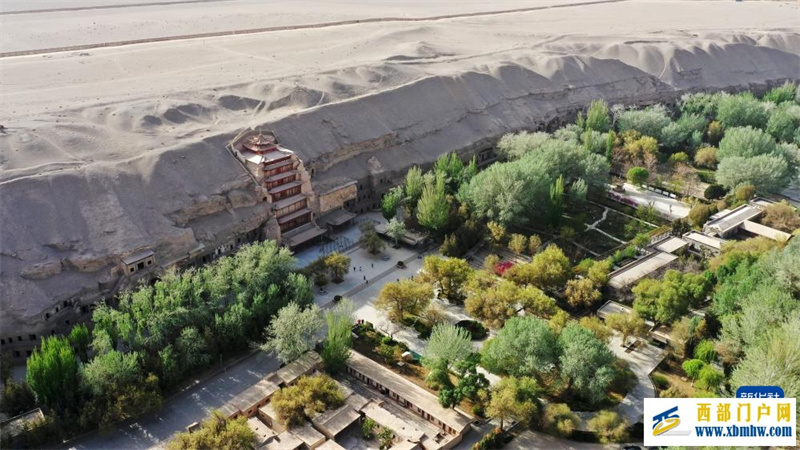 敦煌：镶嵌在沙漠里的绿宝石(图4)