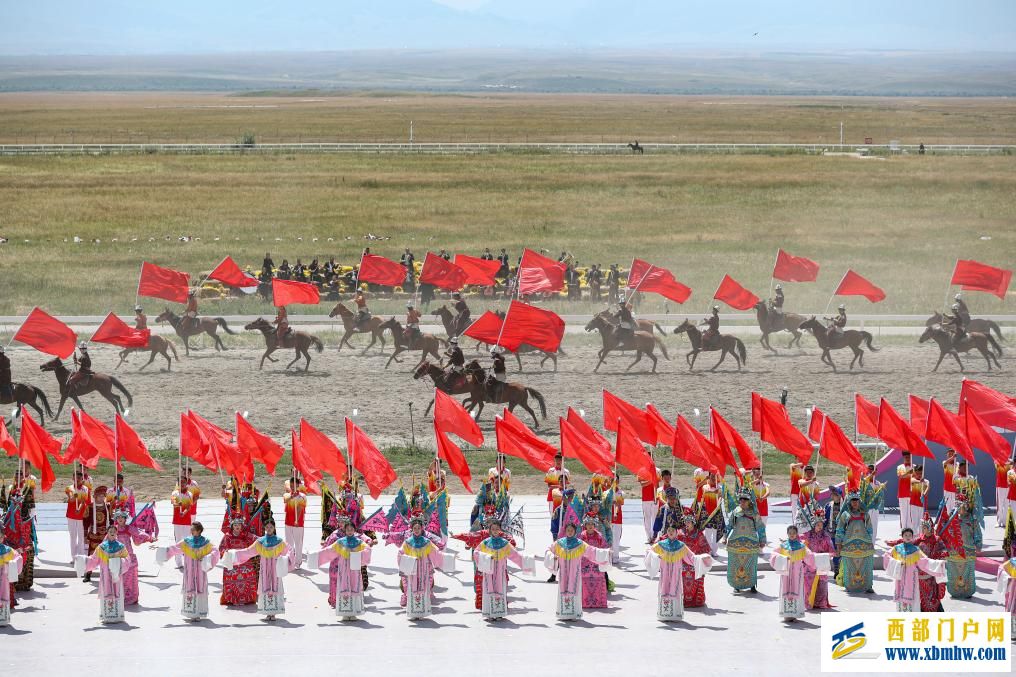 盛夏时节 在新疆昭苏领略万马奔腾(图6)