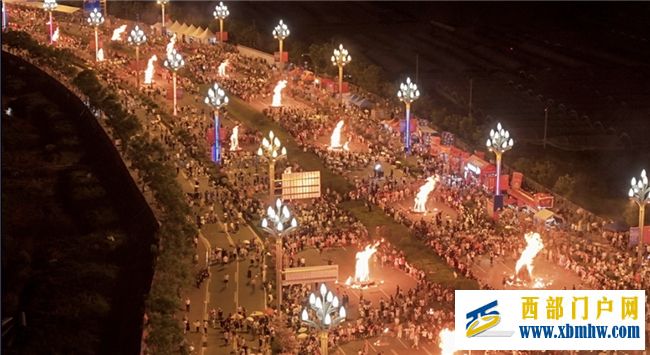 郎酒点燃西昌盛夏,音乐与美酒碰撞民族热情(图1) 郎酒点燃西昌盛夏,音乐与美酒碰撞民族热情(图1)